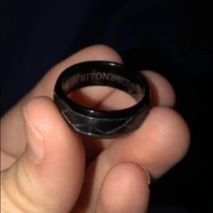 Men’s tungsten ring